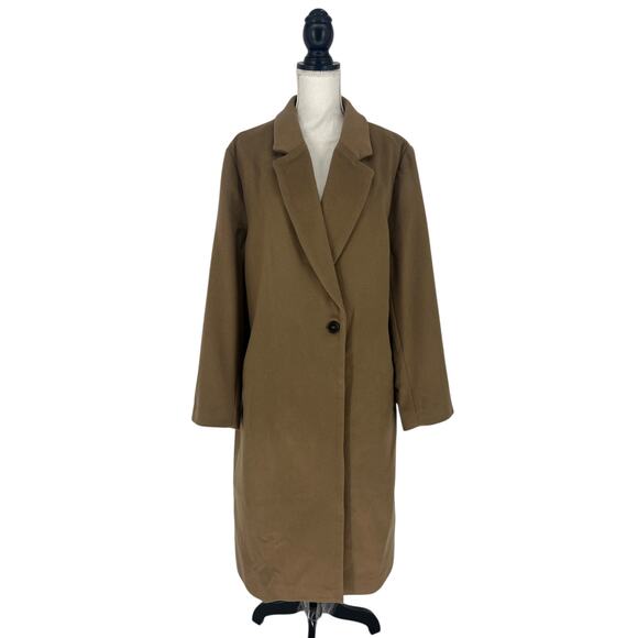 Quince Italian Wool Classic Single-Breasted Coat in Camel - Picture 3 of 13